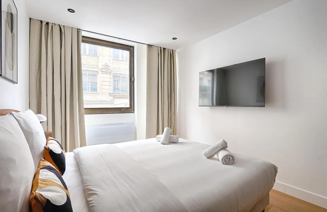 Appartement Design Au Coeur Du Sentier-1